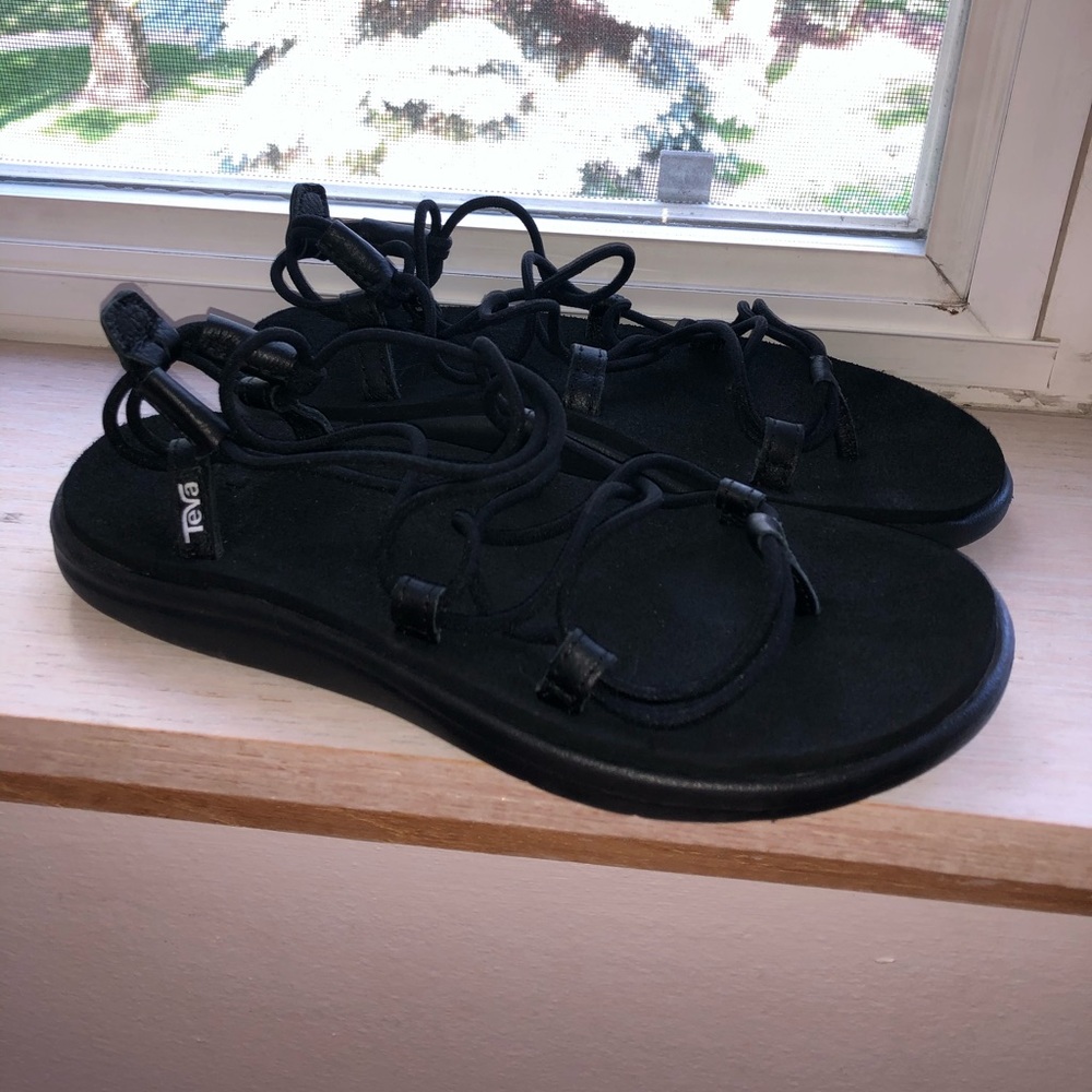 NWOT Teva Voya Infinity Sandals